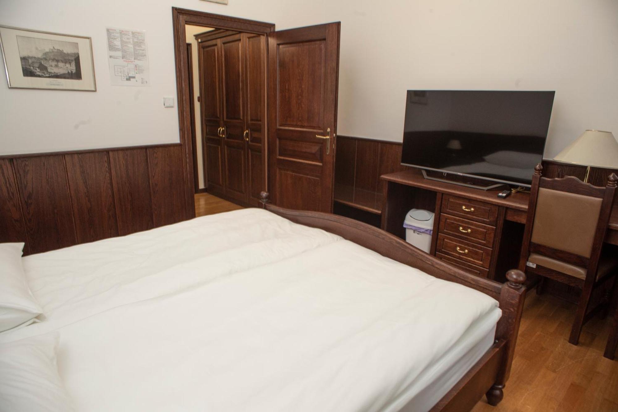Vila Herberstein Velenje Ruang foto